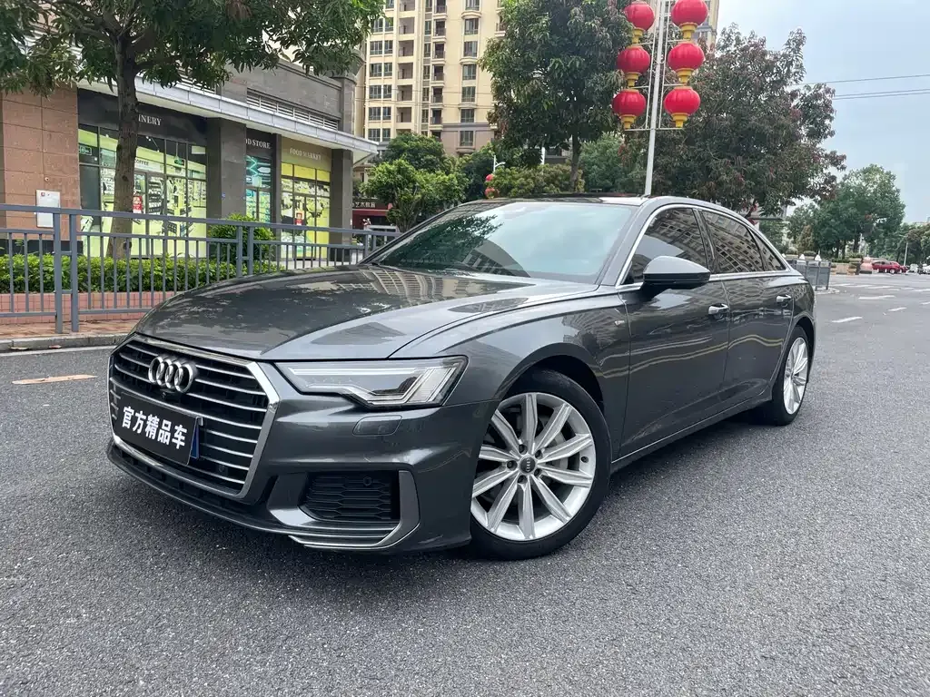 Audi A6L — фото 1