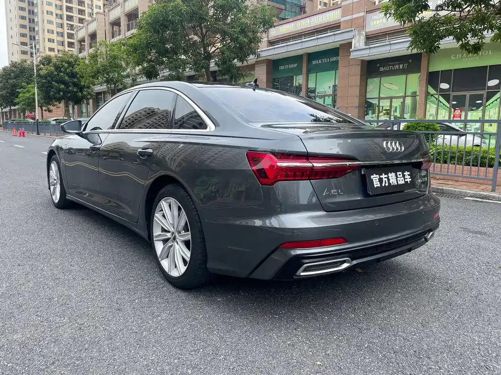 Audi A6L — фото 8