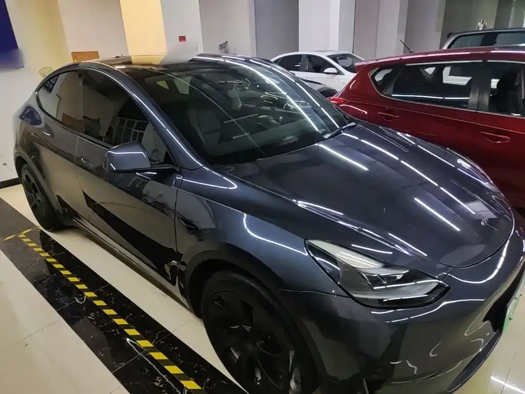 Tesla Model Y — фото 5