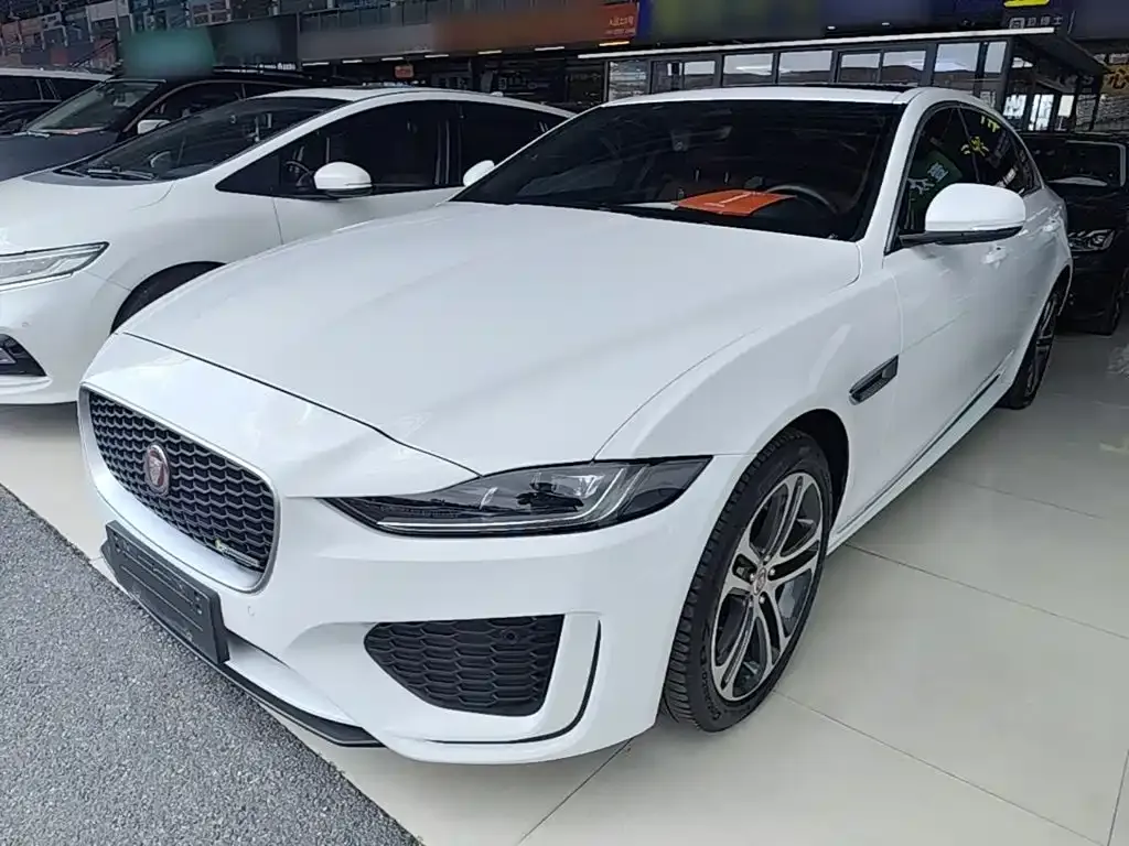 Jaguar XEL — фото 1