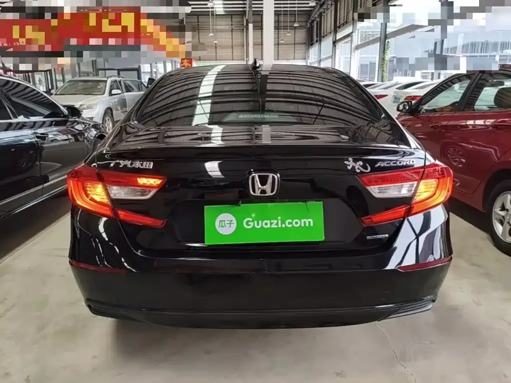 Honda Accord — фото 7