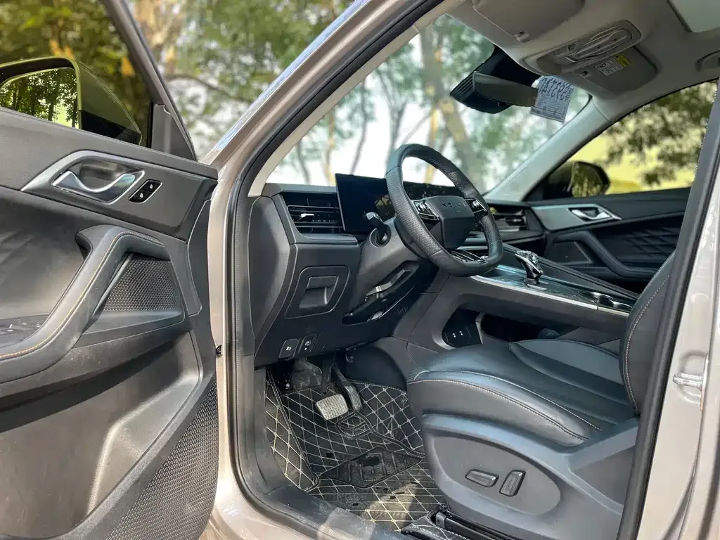Roewe RX5 — фото 10