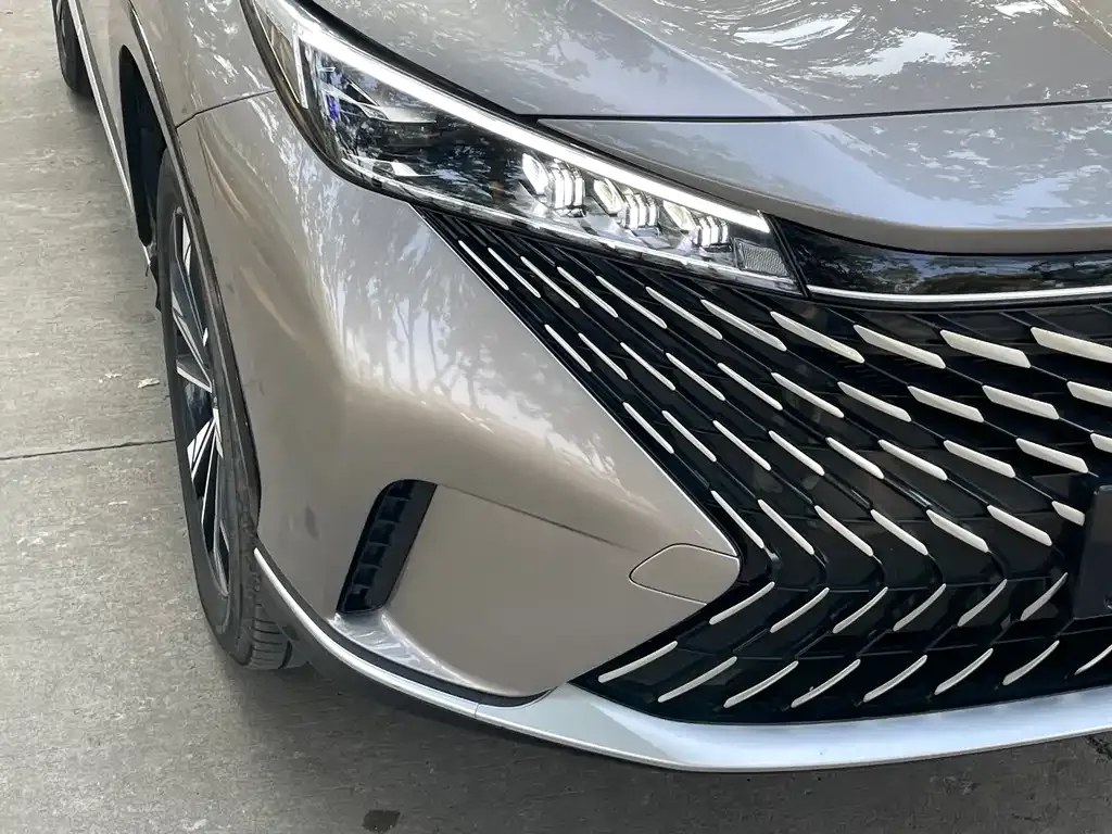 Roewe RX5 — фото 2