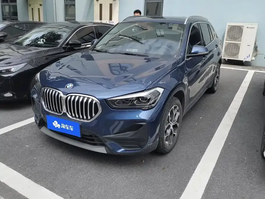 BMW X1 — фото 1