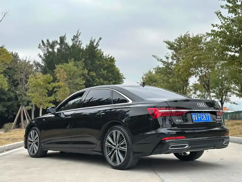 Audi A6L — фото 5