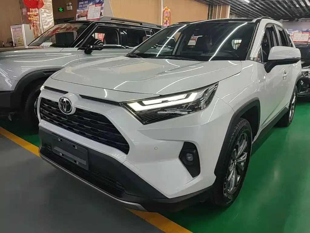 Toyota RAV4 — фото 7