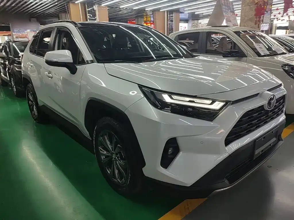 Toyota RAV4 — фото 4