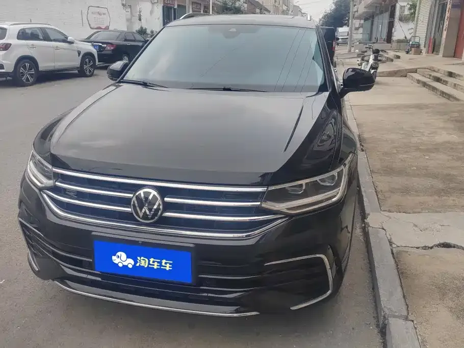 Volkswagen Tiguan L — фото 6