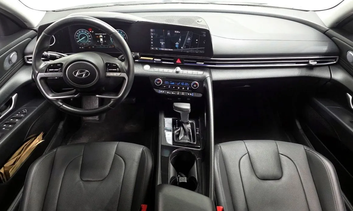 Hyundai AVANTE — фото 8