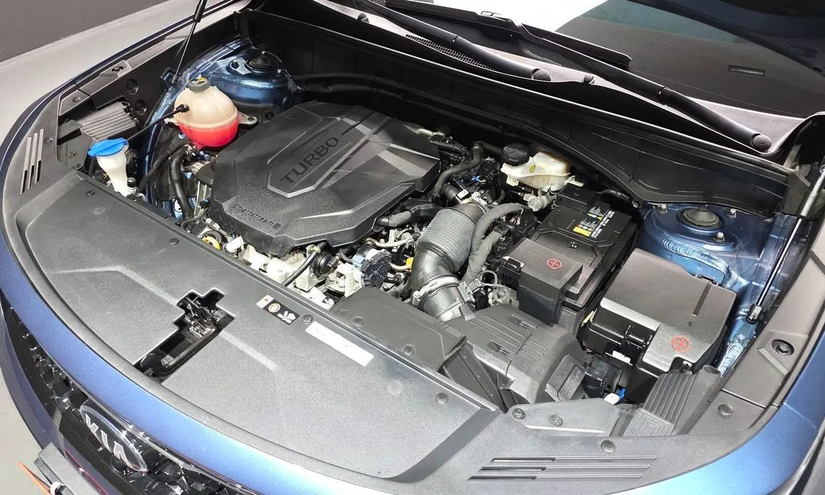 Kia Sorento — фото 10