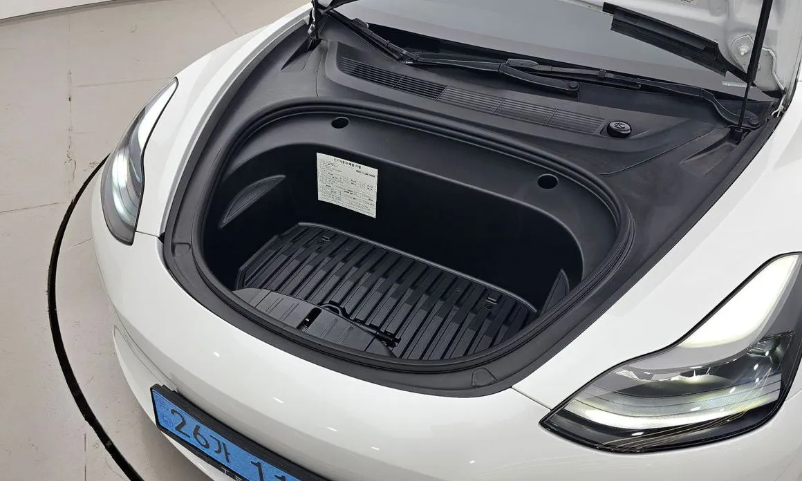 Tesla Model 3 — фото 9