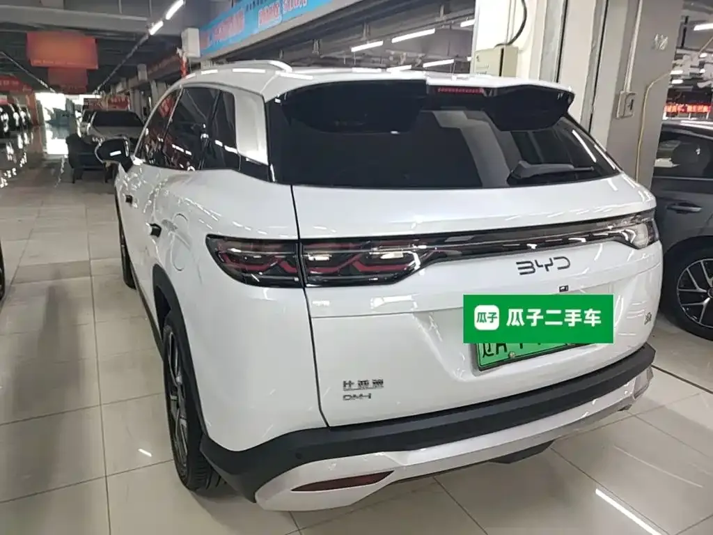 BYD L DM-i — фото 7