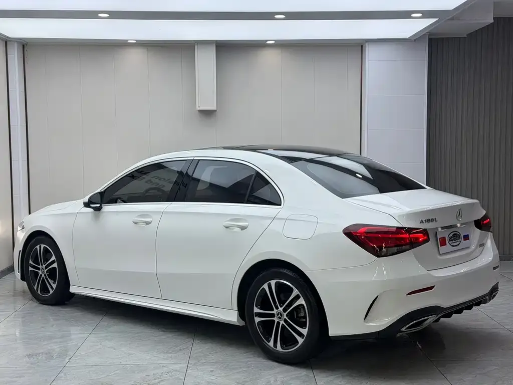 Mercedes-Benz A-Class — фото 9