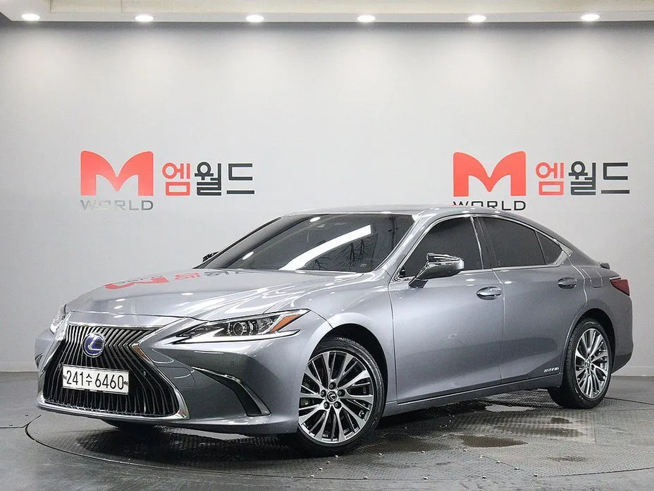Lexus ES — фото 1