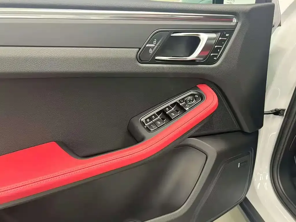 Porsche Macan — фото 9
