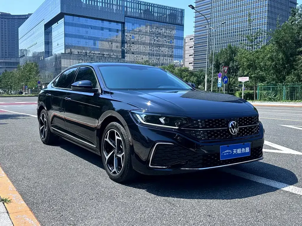 Volkswagen Passat — фото 7