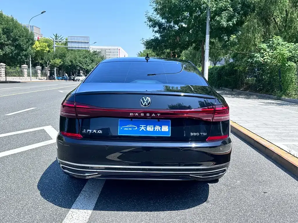 Volkswagen Passat — фото 4