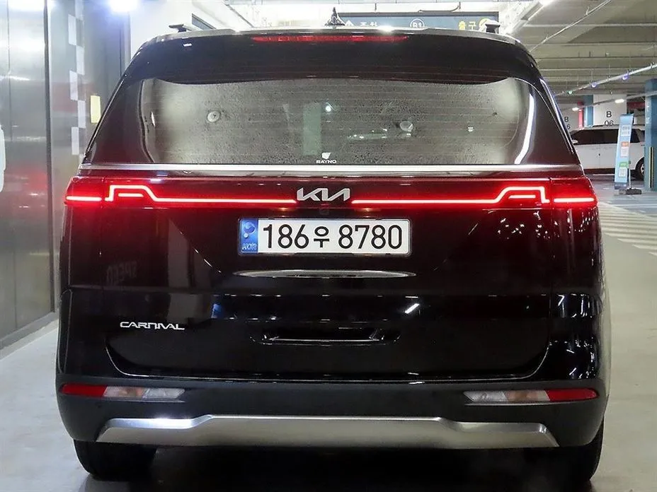 Kia Carnival — фото 3