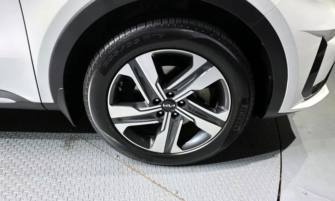 Kia Sorento — фото 8