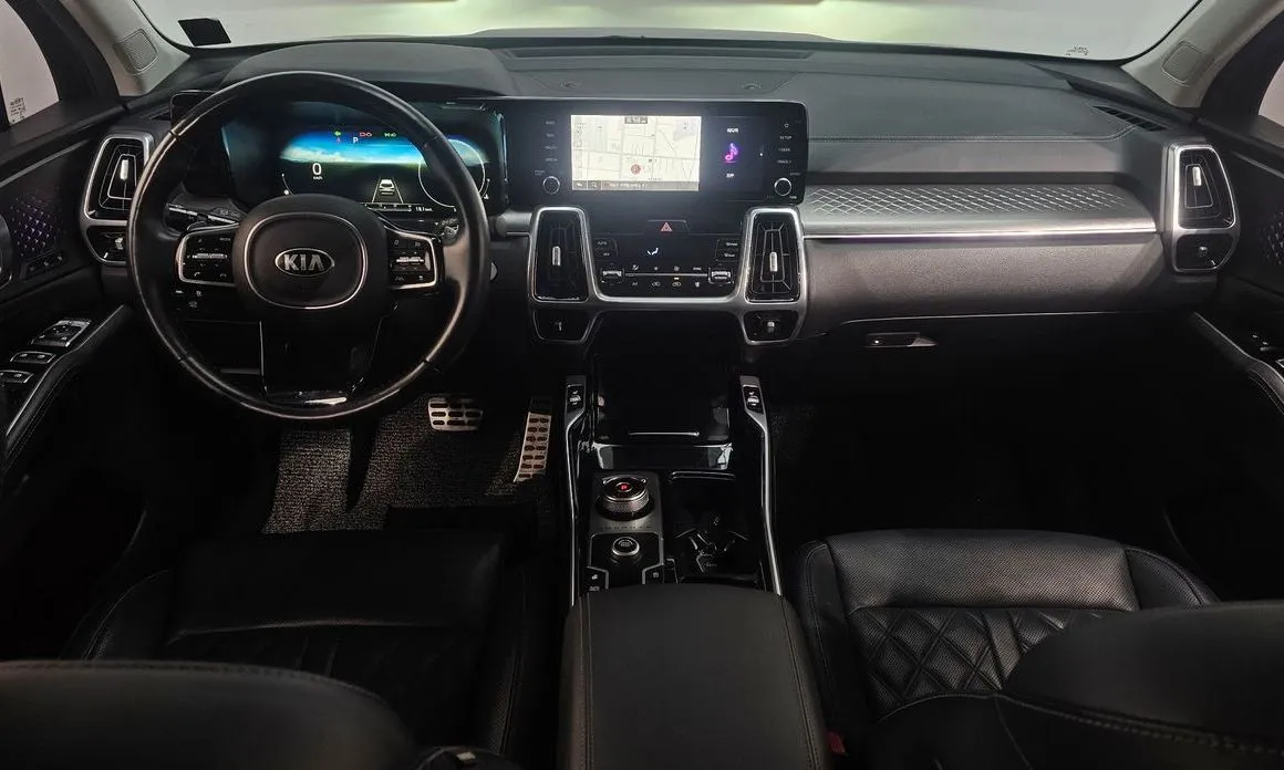 Kia Sorento — фото 8
