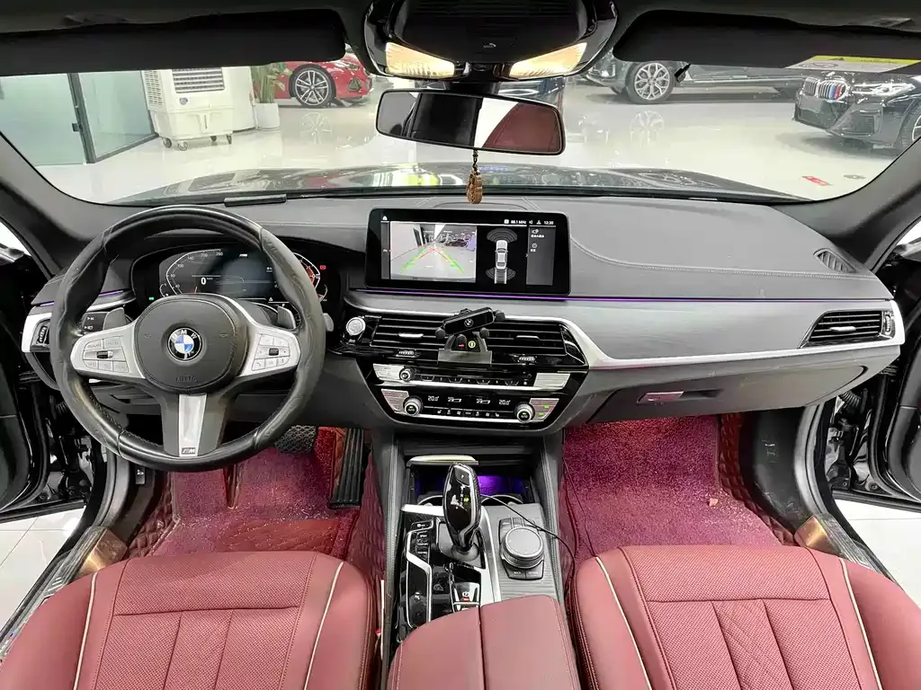 BMW 5 Series — фото 10