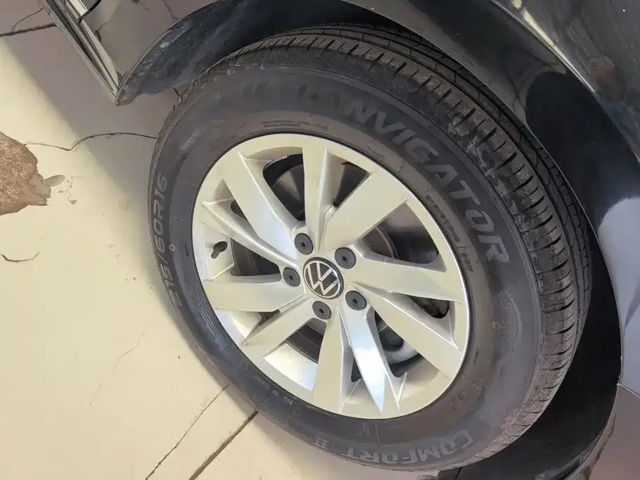 Volkswagen Passat — фото 3
