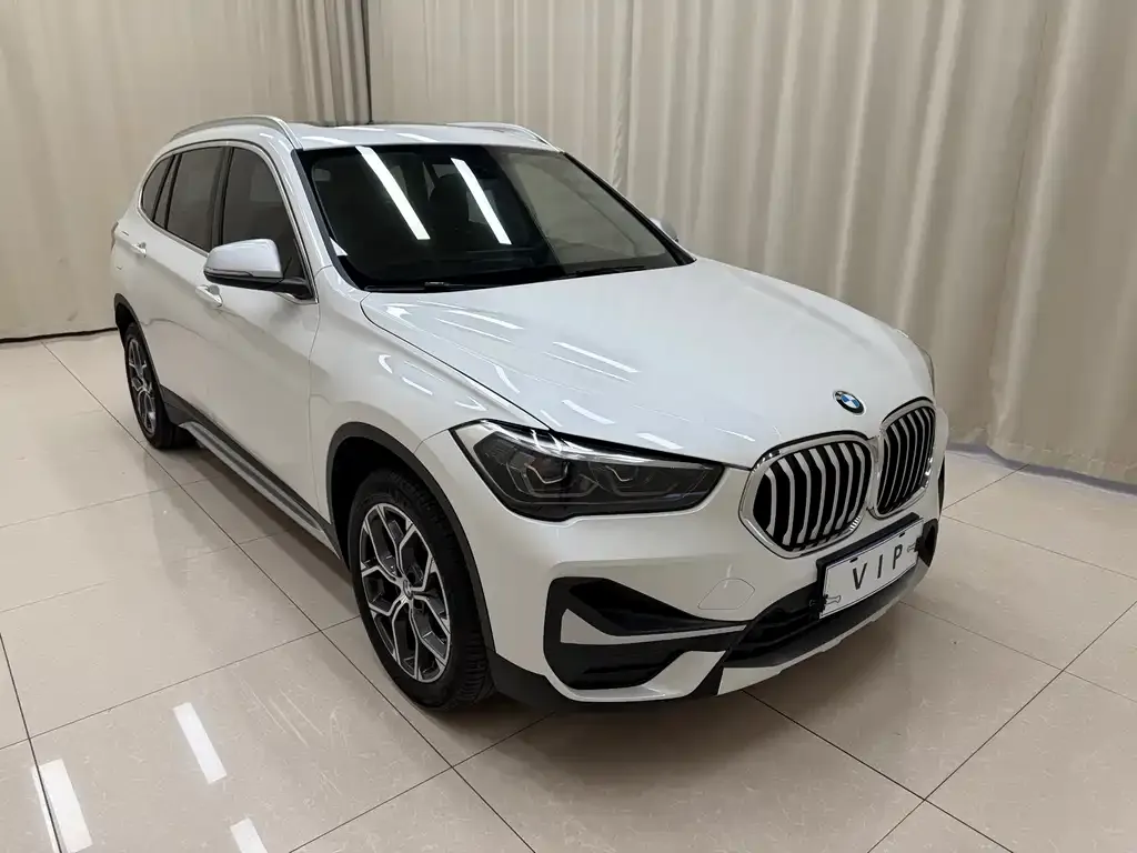 BMW X1 — фото 9