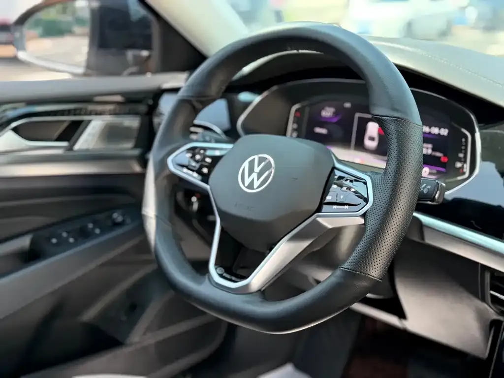 Volkswagen Passat — фото 4