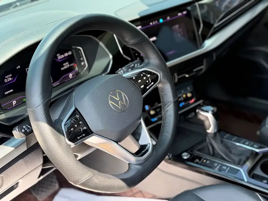 Volkswagen Passat — фото 5
