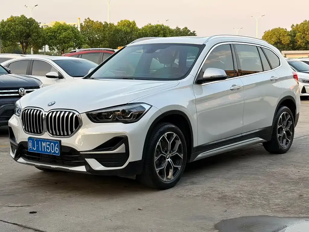 BMW X1 — фото 9