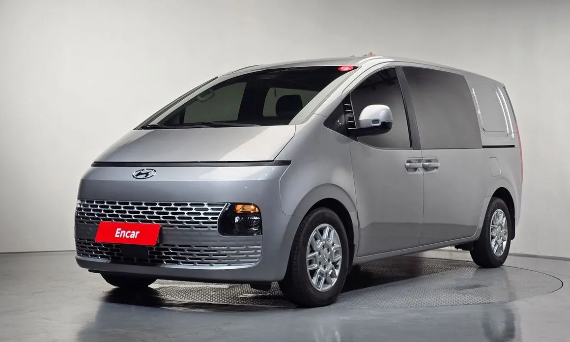 Hyundai Staria — фото 1