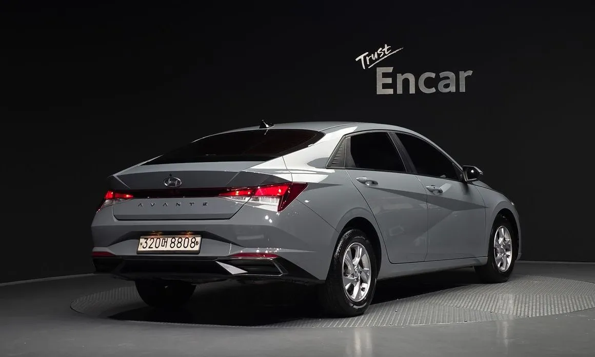 Hyundai AVANTE — фото 3