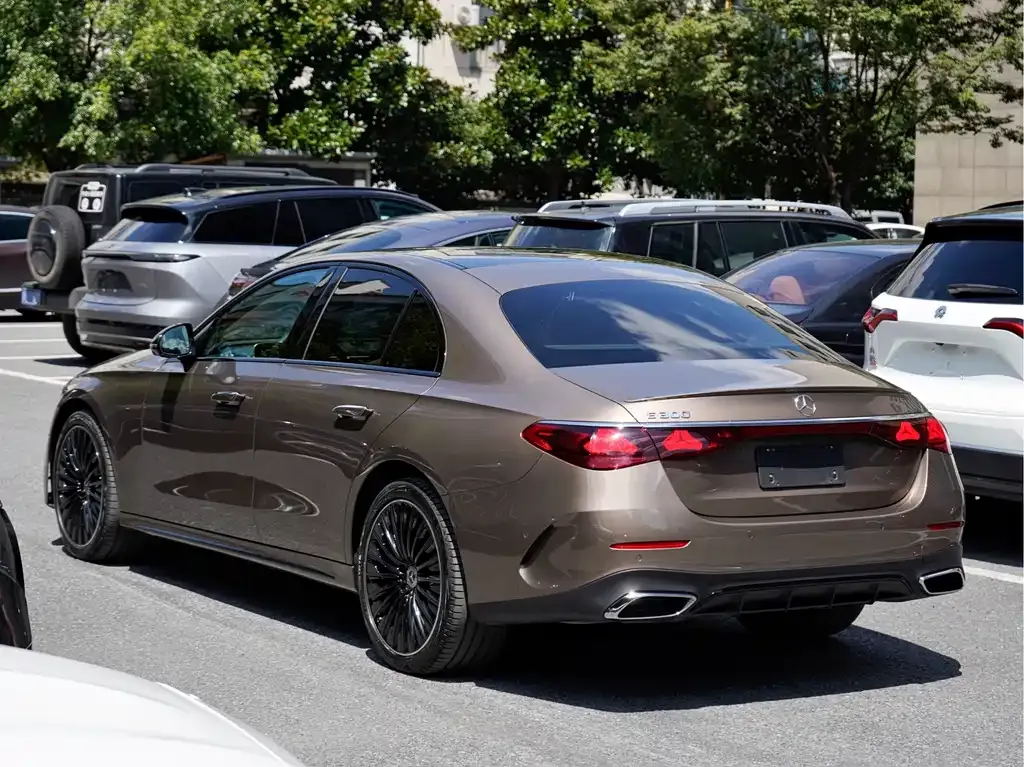 Mercedes-Benz E-Class (Import) — фото 4