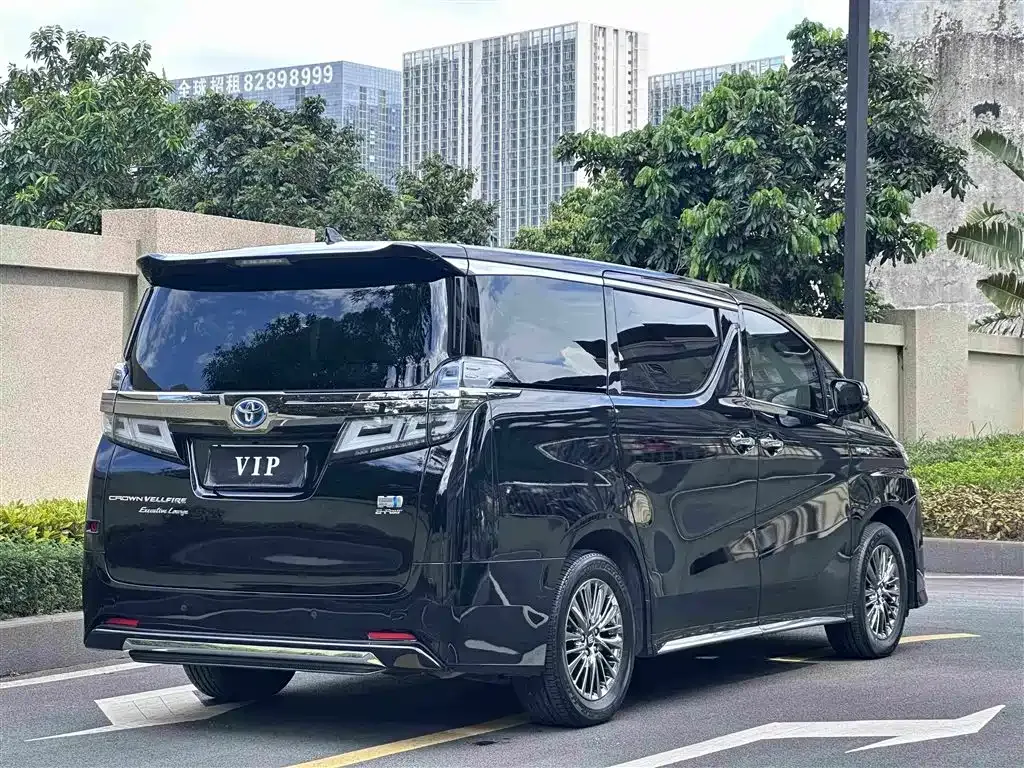 Toyota Vellfire — фото 9