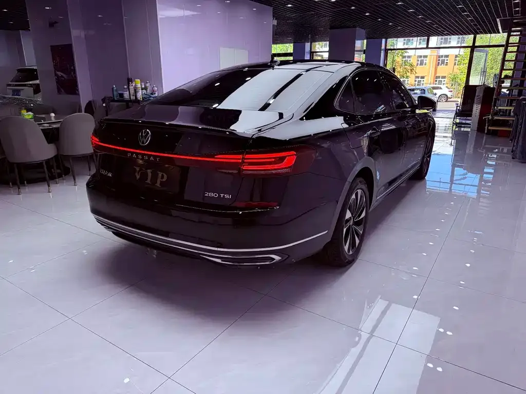 Volkswagen Passat — фото 2