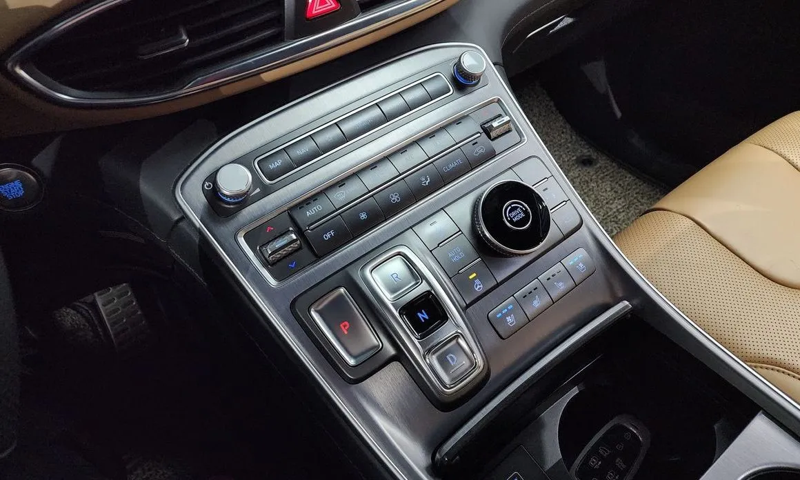 Hyundai Santafe — фото 8