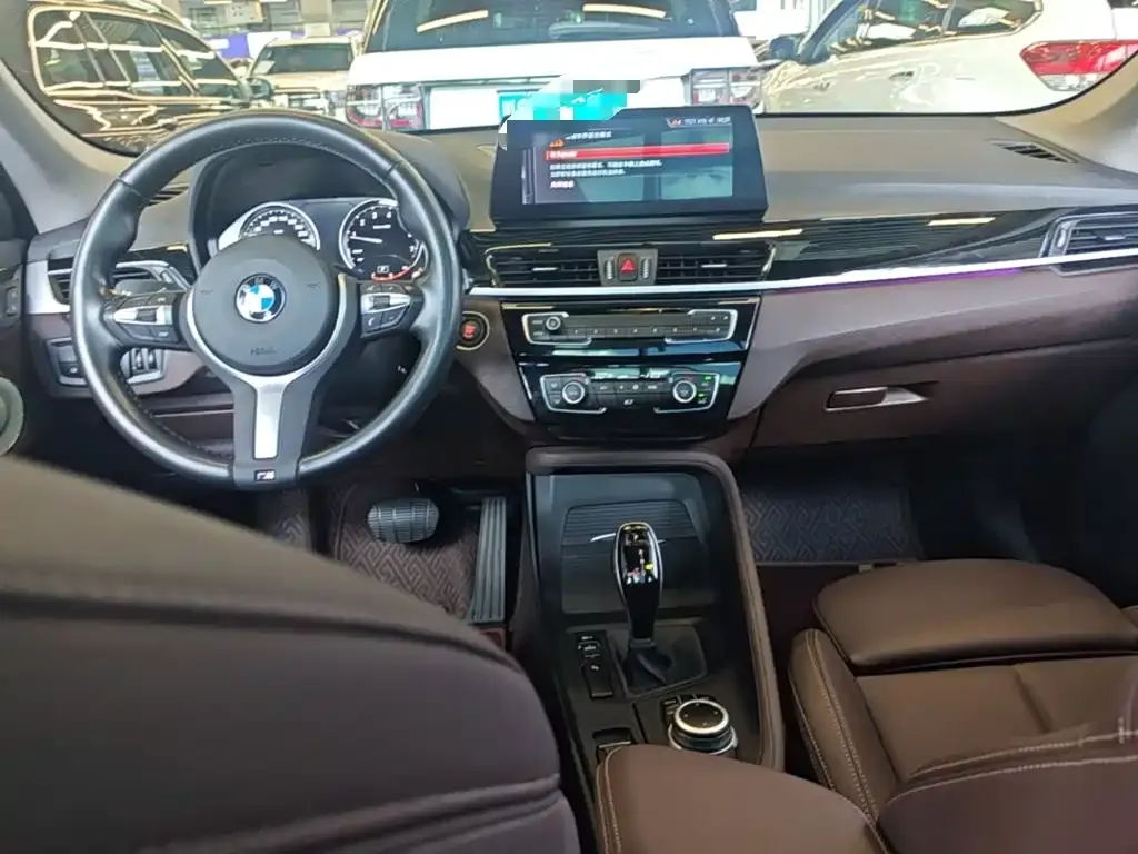 BMW X1 — фото 10
