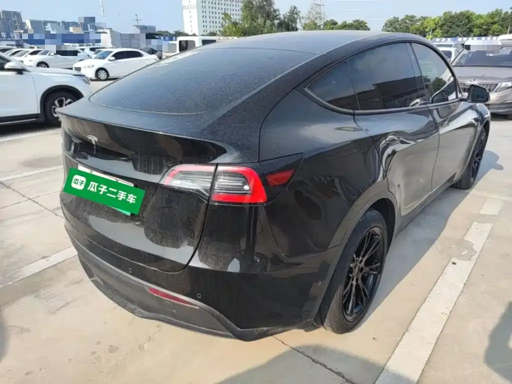 Tesla Model Y — фото 4