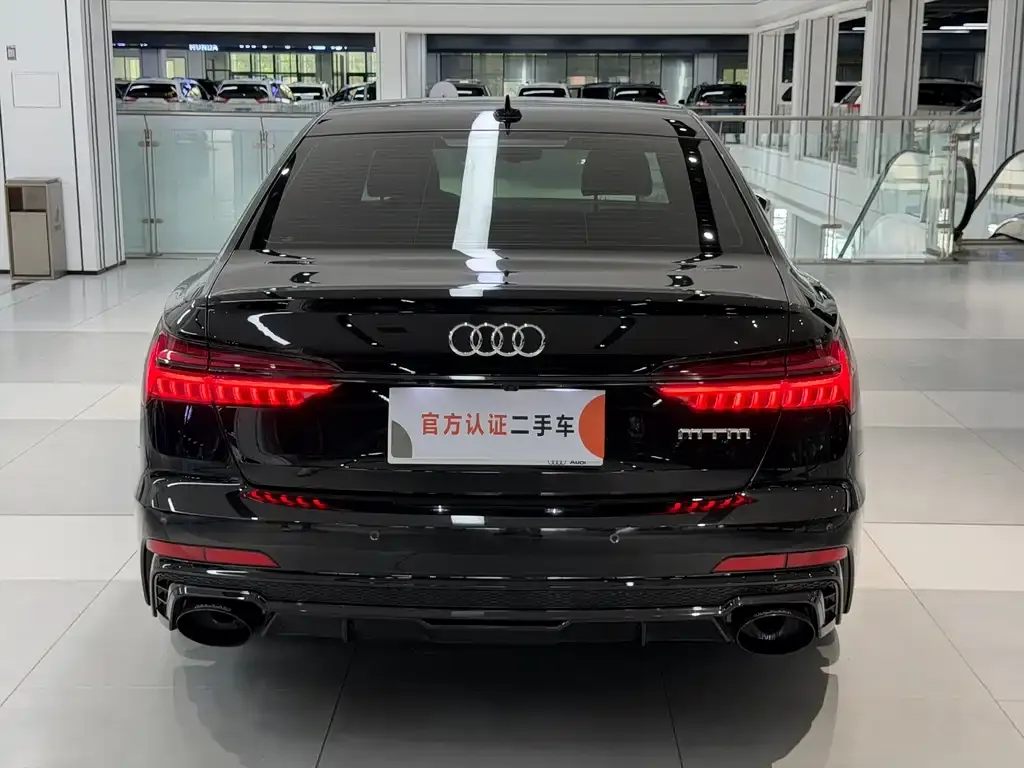 Audi A6L — фото 2