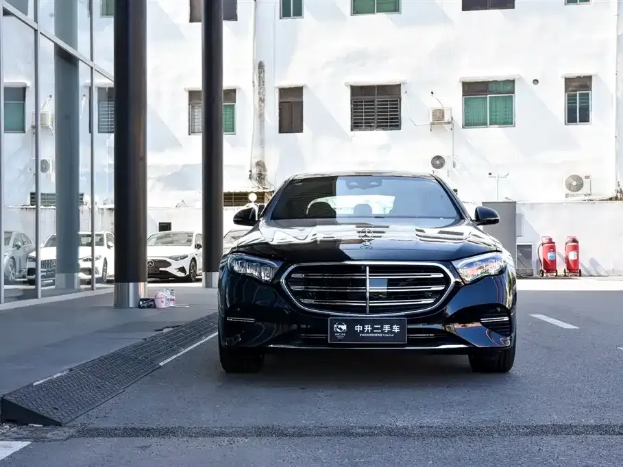 Mercedes-Benz E-Class — фото 6