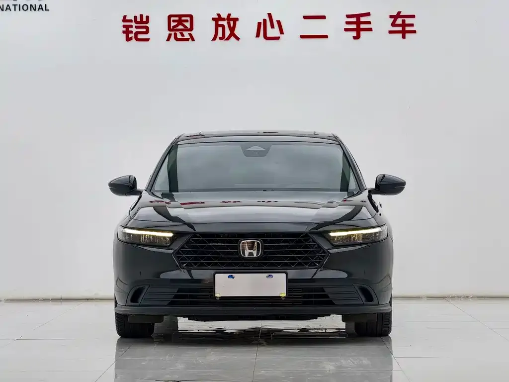 Honda Accord — фото 9