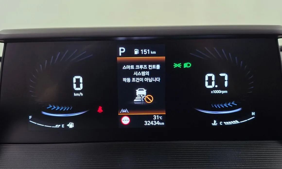 Hyundai Staria — фото 2