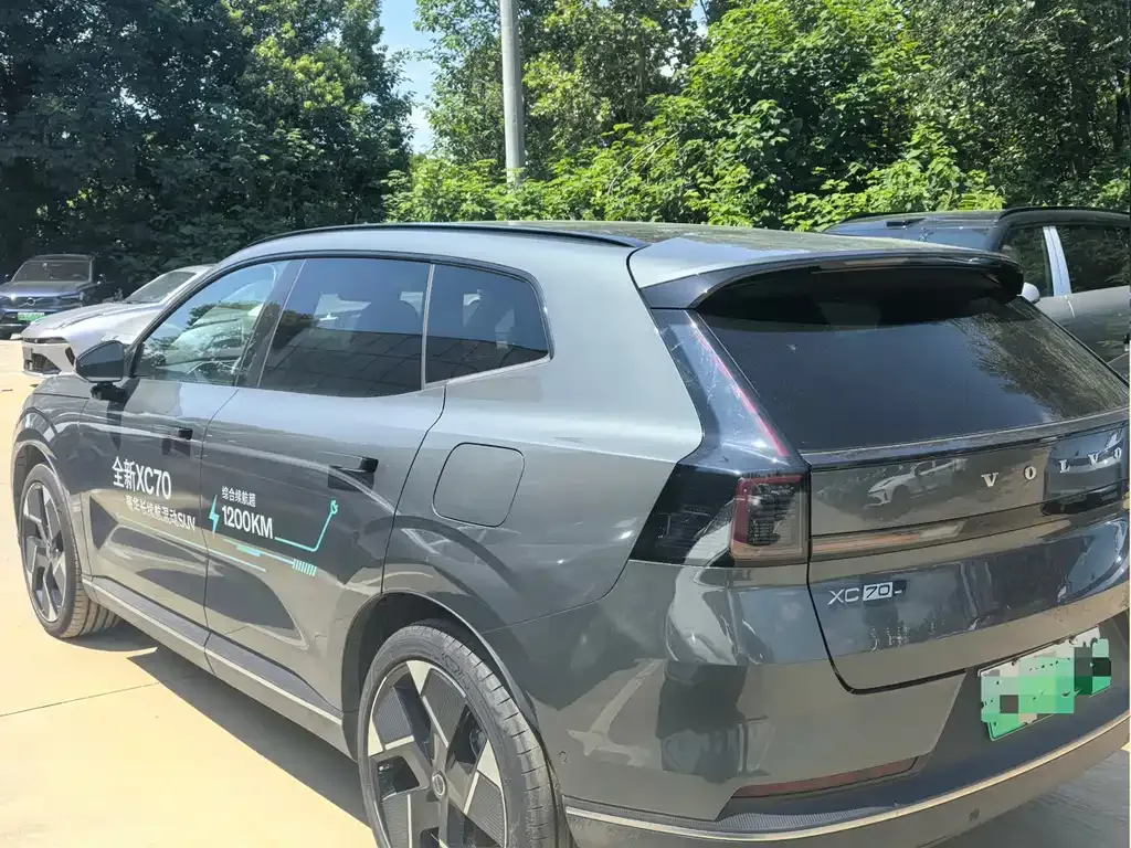 Volvo XC70 Plug-in Hybrid — фото 5