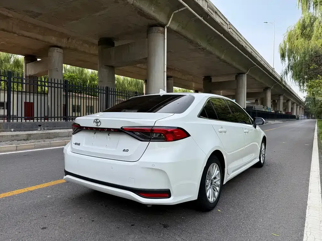 Toyota Allion — фото 6