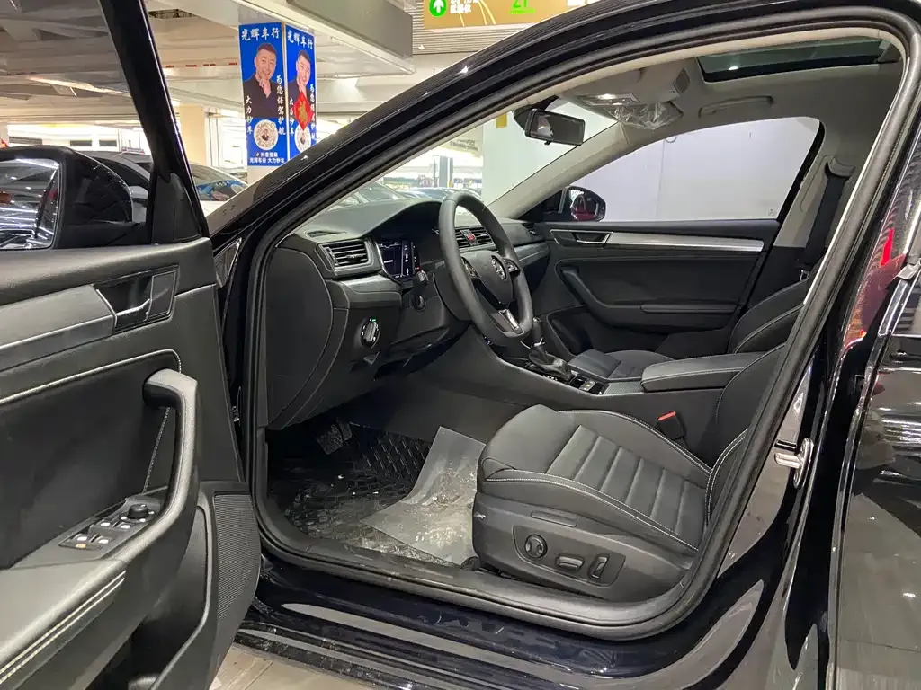 Skoda Superb — фото 3