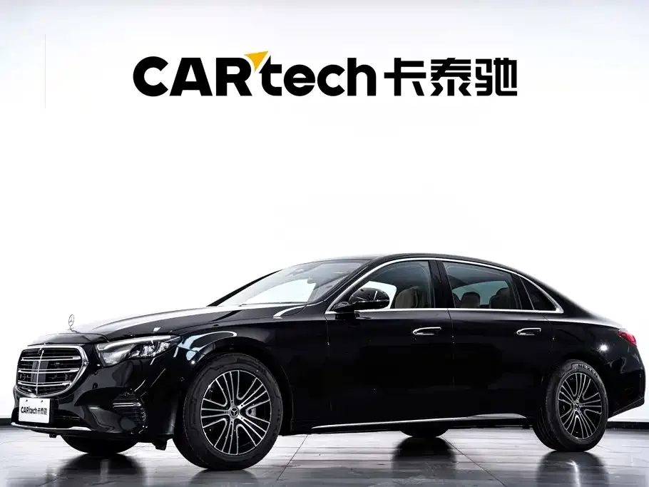 Mercedes-Benz E-Class — фото 1