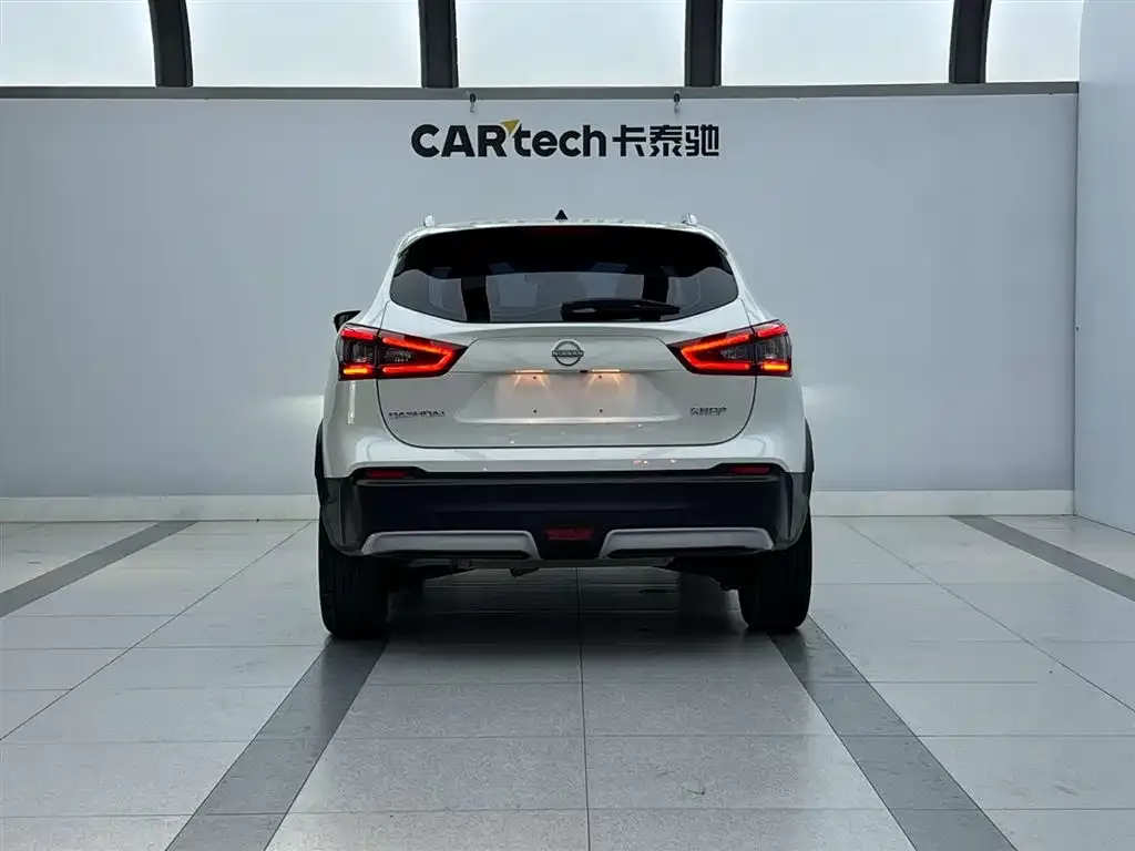 Nissan Qashqai — фото 4