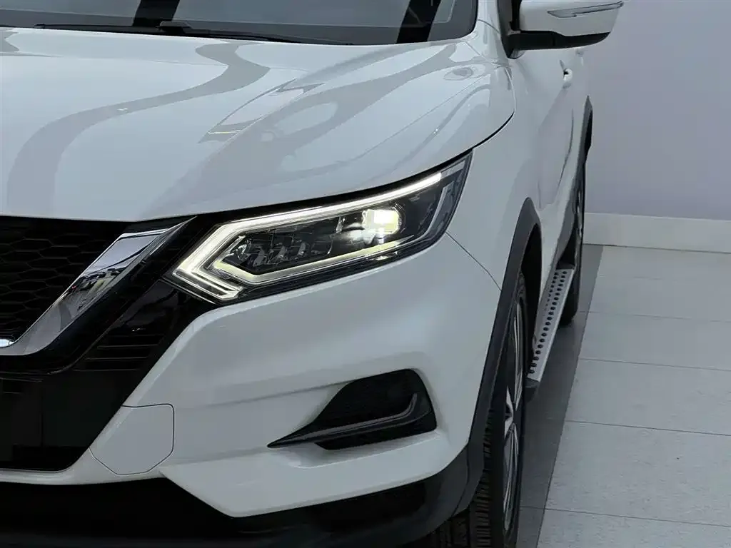 Nissan Qashqai — фото 5