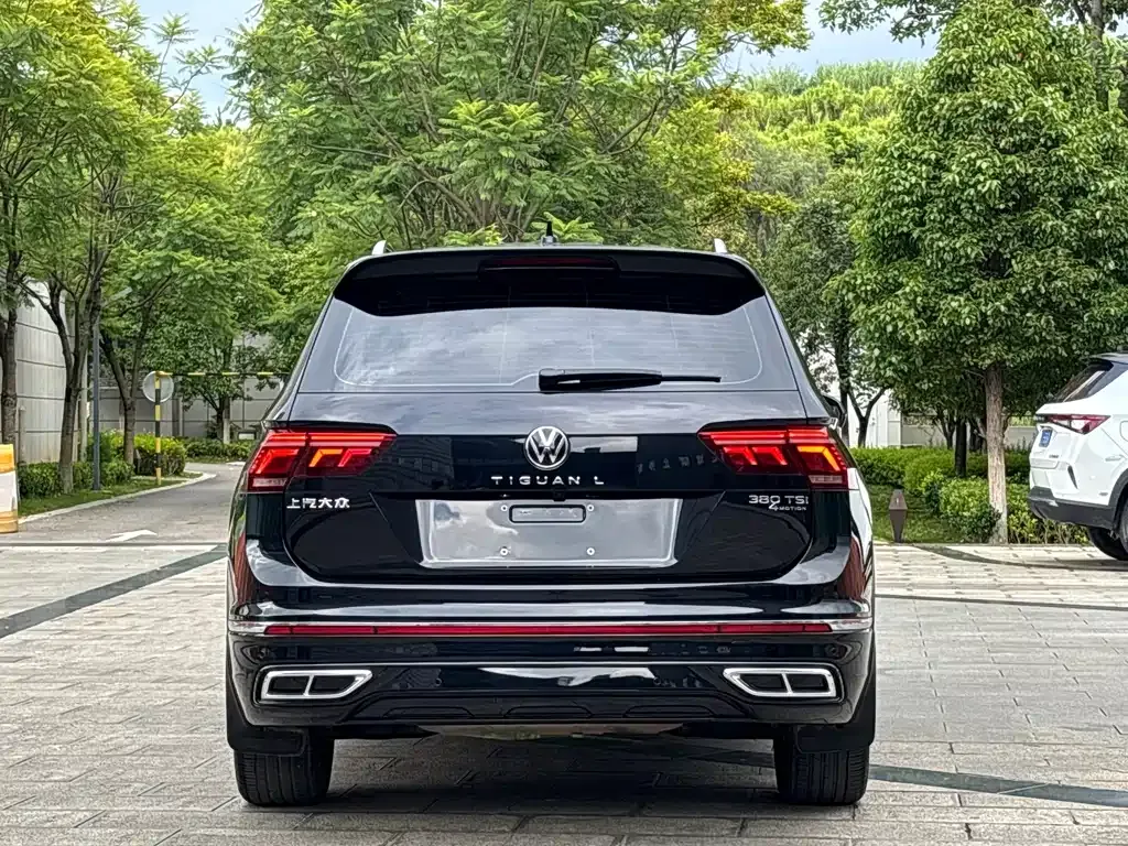 Volkswagen Tiguan L — фото 5