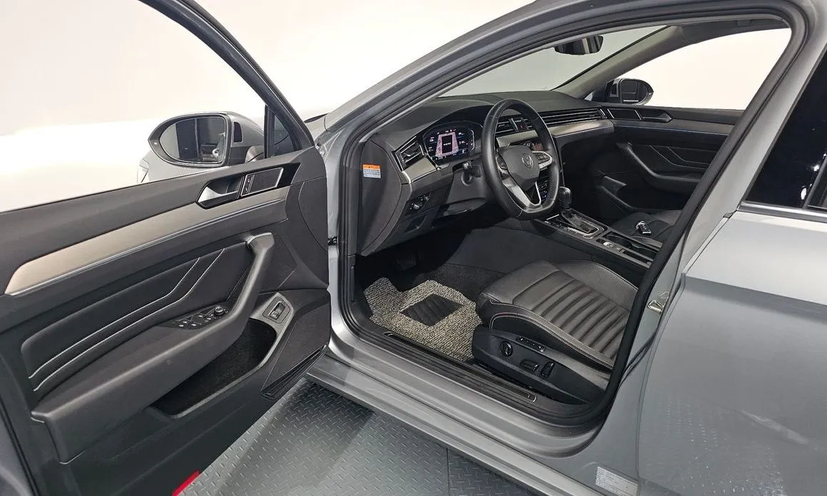 Volkswagen Passat — фото 8